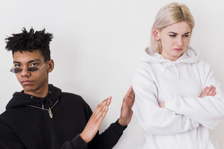 Apego no casal por que alguns se aproximam e outros se afastam - psicologos 24 horas